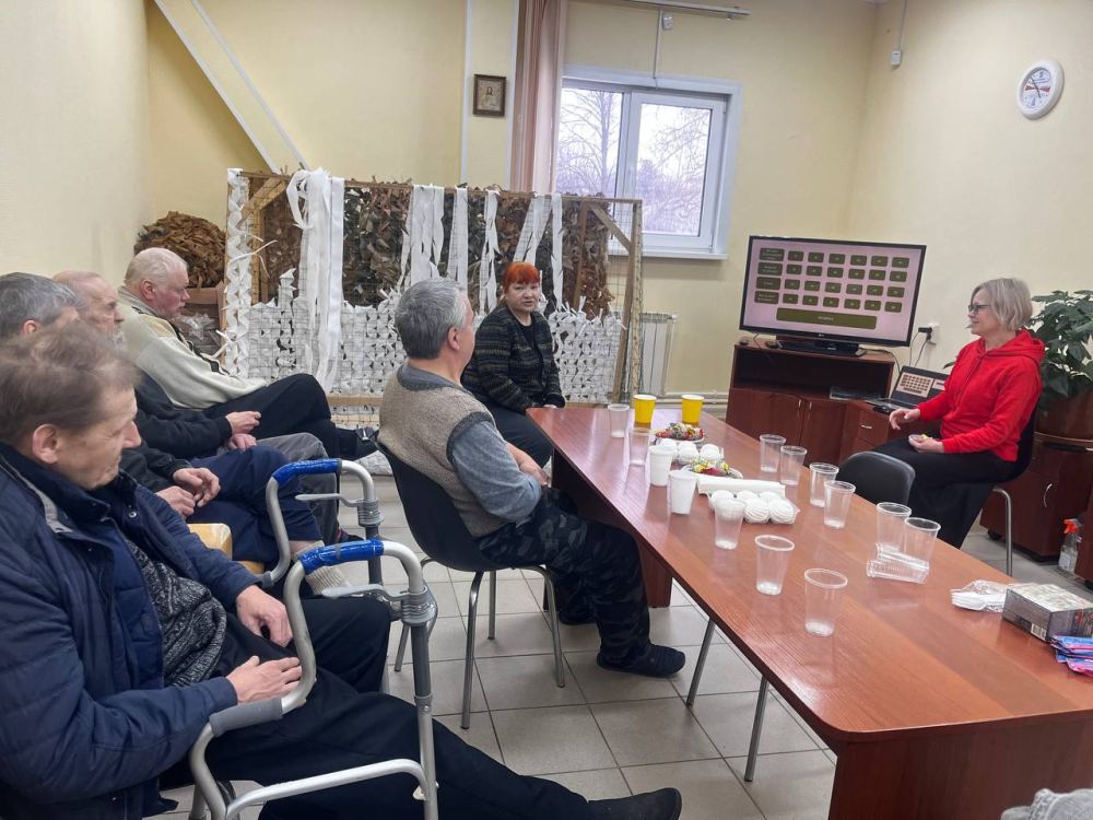 Фото из новости: Знаете ли вы, что помогать другим можно и с помощью интеллекта?