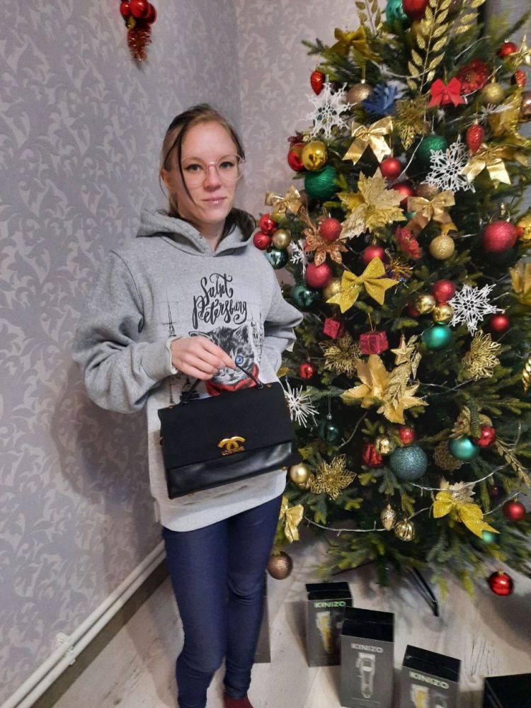 Фото из новости: В каждый дом немного счастья!