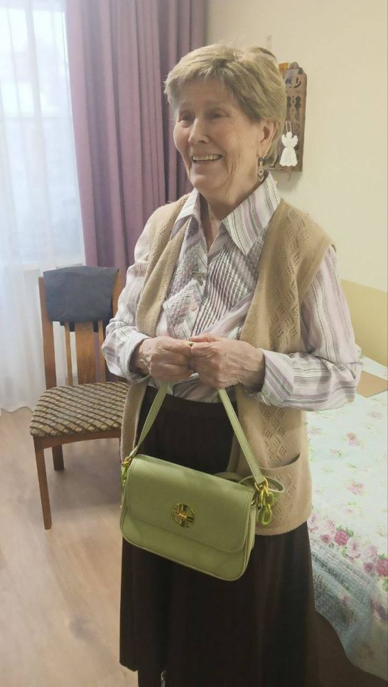 Фото из новости: Подарки с душой: поздравляем Клавдию Николаевну с 90-летием!