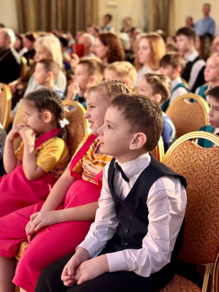 Фото из новости: День, наполненный заботой: помощь ветеранам и праздник в кругу друзей