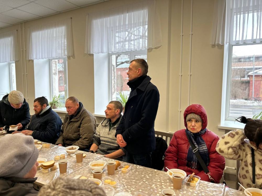 Фото из новости: 🍲 Более семидесяти человек сегодня накормили в благотворительной столовой.